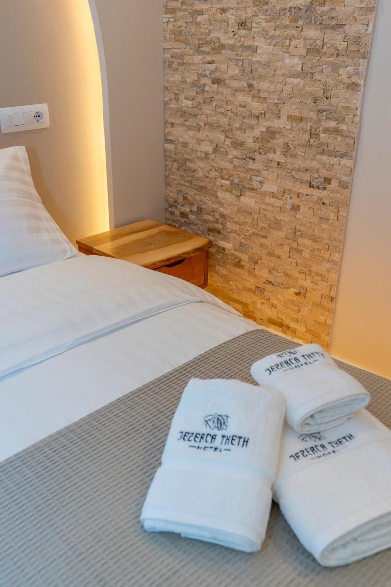 Hotel Jezerca テス エクステリア 写真