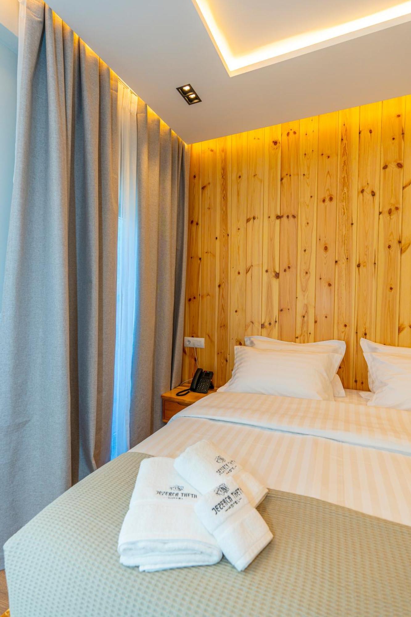 Hotel Jezerca テス エクステリア 写真