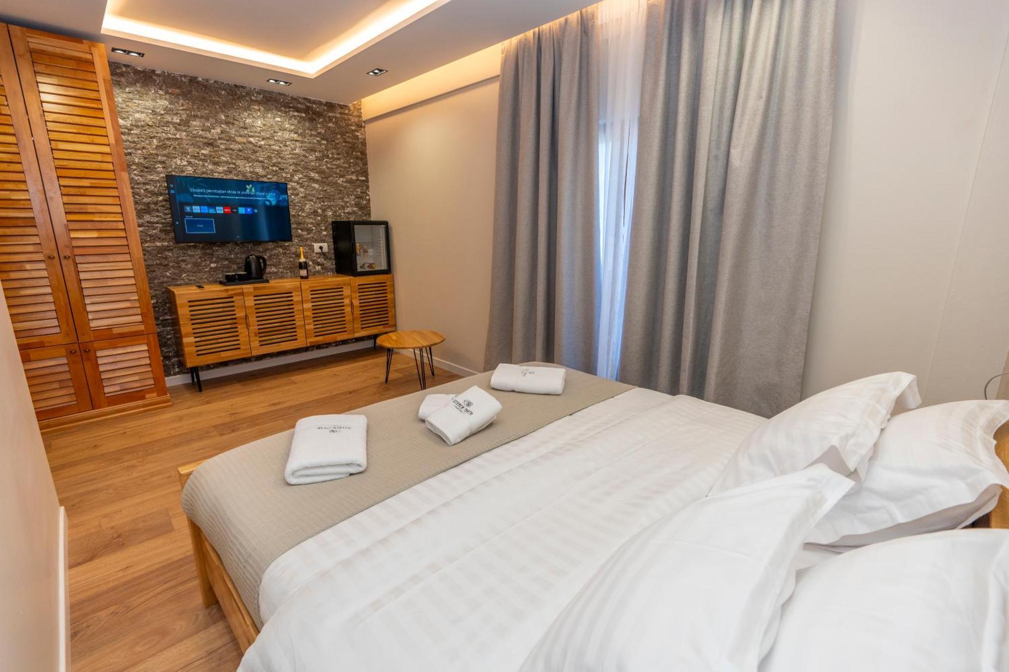 Hotel Jezerca テス エクステリア 写真